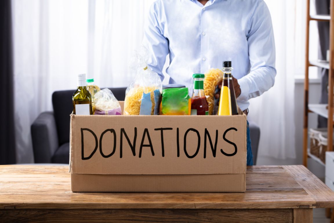 How Businesses Can Give Back During the Holidays