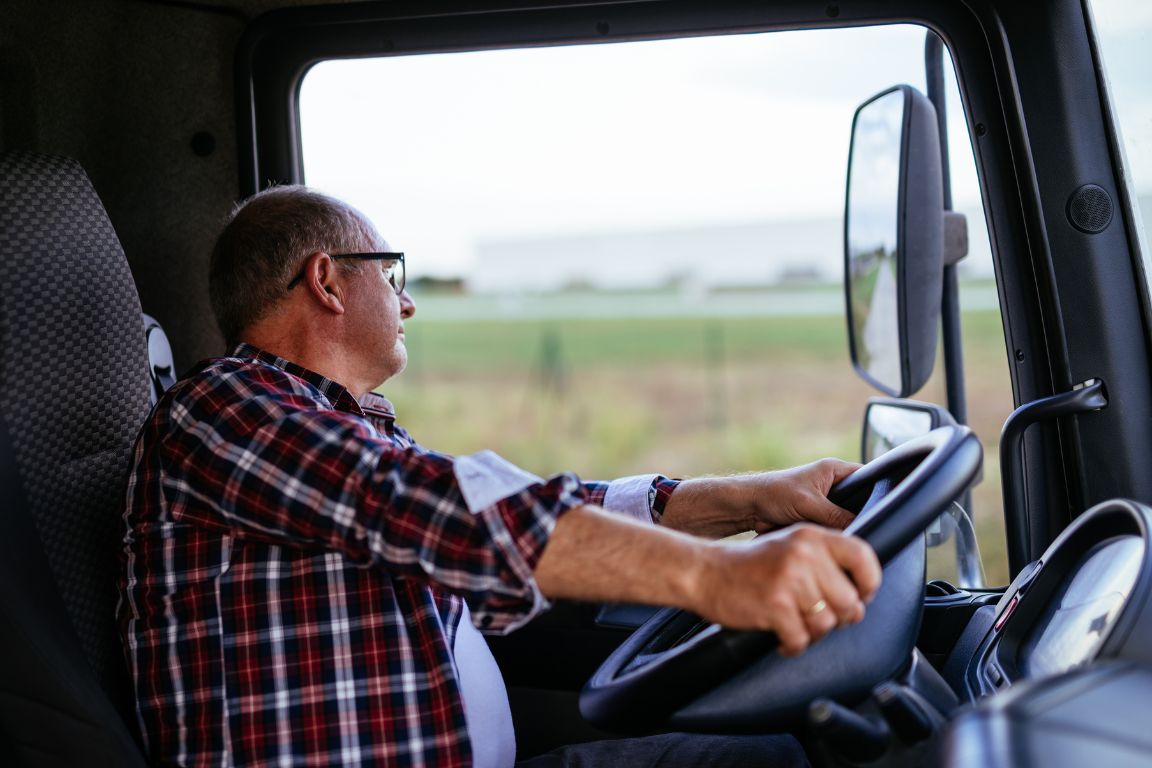 Essential Things To Know Before Becoming a Truck Driver